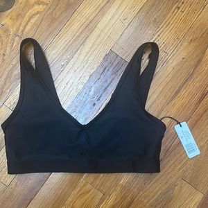 Weworewhat V-neck sports bra brand new size M in black